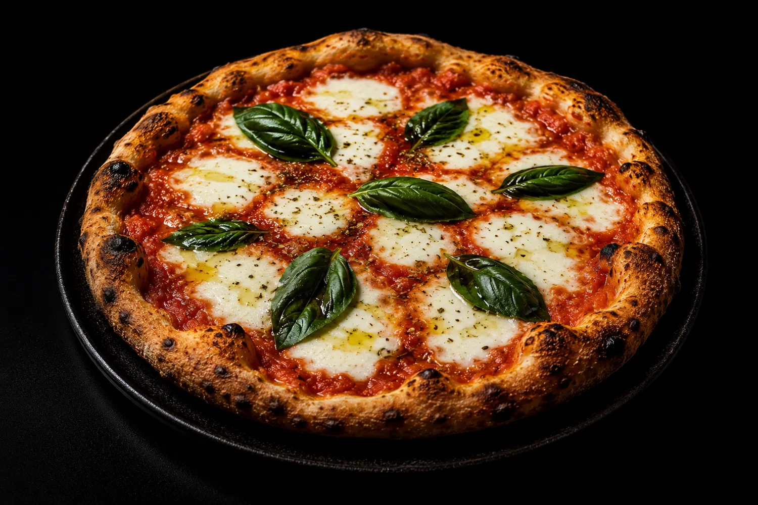 Fresh Margherita pizza with tomato, mozzarella and basil